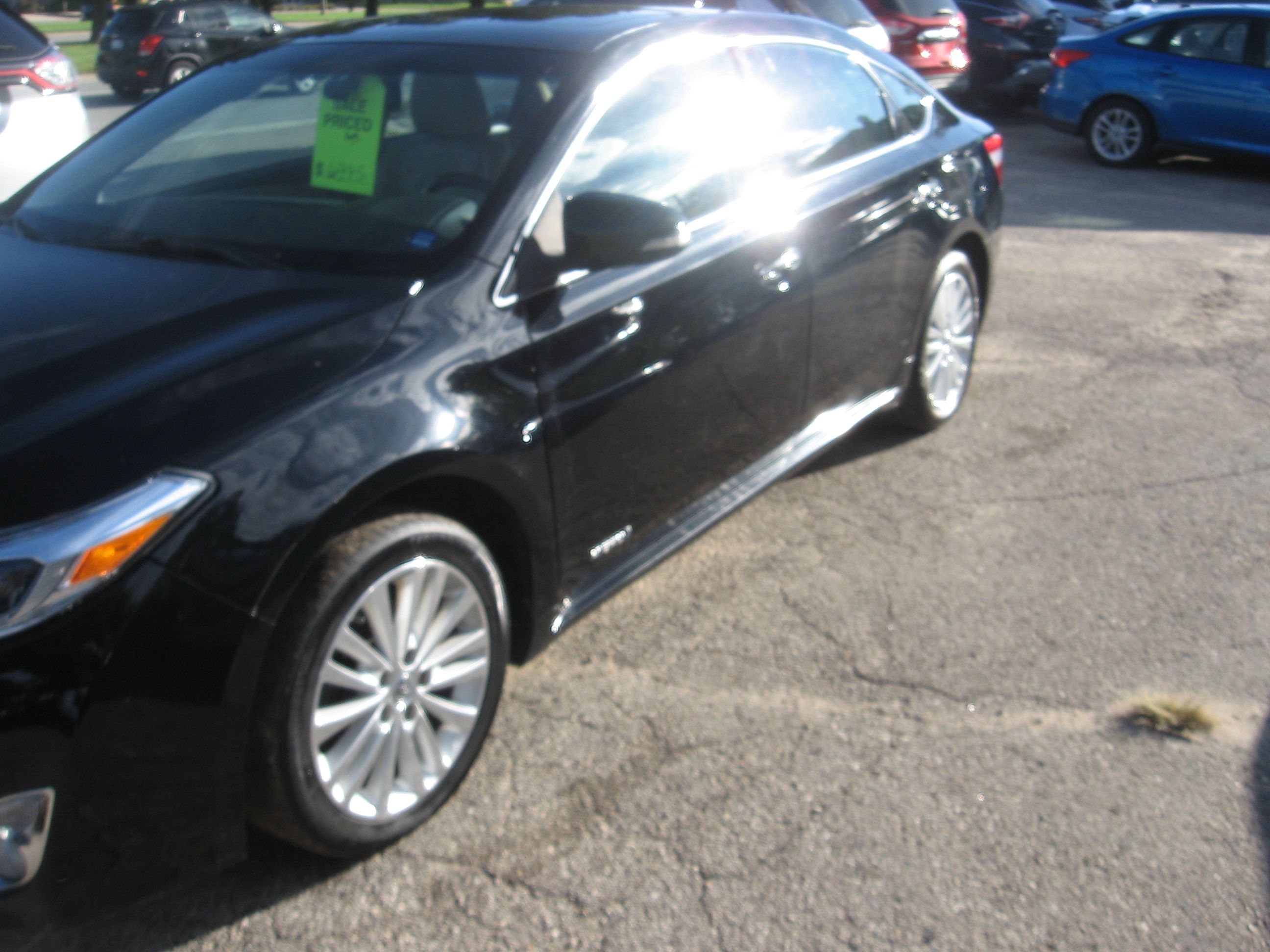 Used 2014 Toyota Avalon Hybrid FWD image 1