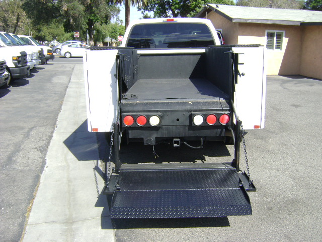 Used 2004 Ford F250 2WD Regular Cab Super Duty image 1