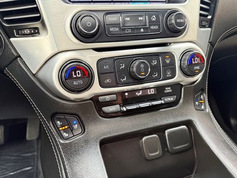 Used 2019 GMC Yukon SLT image 13