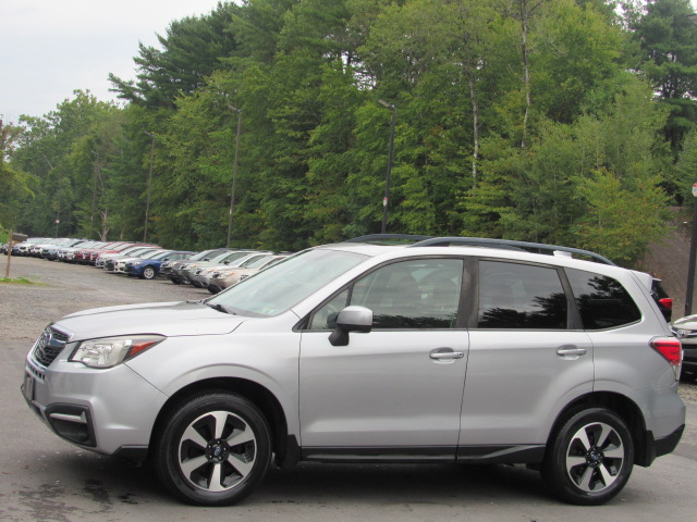 Used 2018 Subaru Forester 2.5i Premium AWD/4WD image 3