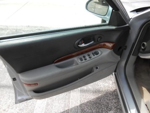 Used 2005 Buick Le Sabre Custom FWD image 9