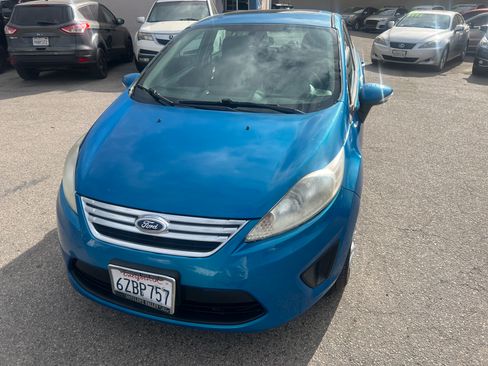 Used 2013 Ford Fiesta SE Sedan FWD image 5