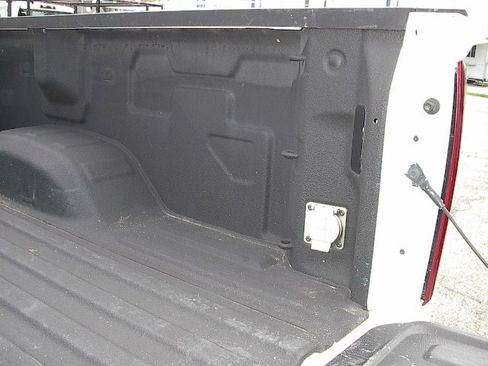Used 2022 Chevrolet Silverado 2500 W/T AWD/4WD image 7
