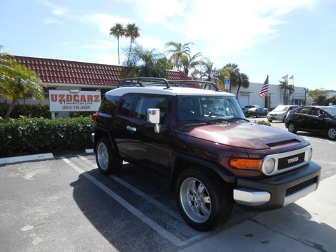 Used 2007 Toyota FJ Cruiser image 8