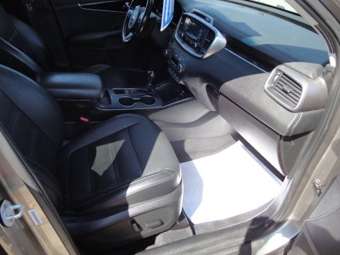 Used 2016 Kia Sorento AWD EX V6 image 11