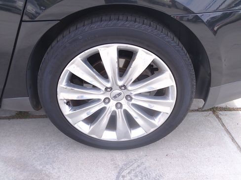 Used 2013 Lincoln MKS image 39
