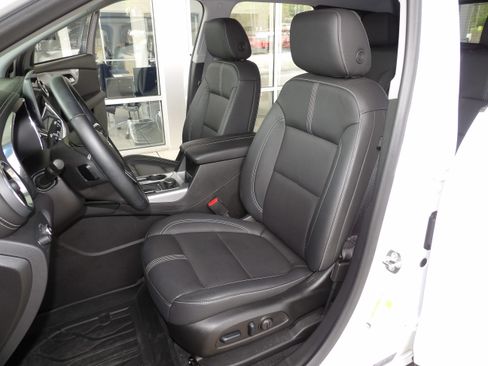 Used 2024 Chevrolet Blazer LT image 16