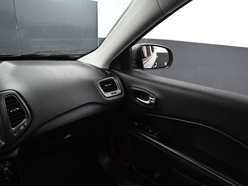 Used 2018 Jeep Compass Trailhawk image 21