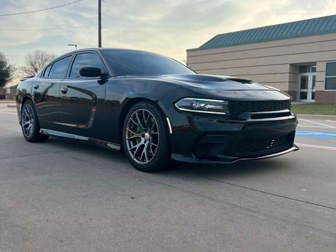 Used 2018 Dodge Charger Daytona Scat Pack RWD image 1