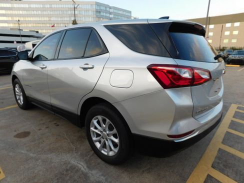 Used 2019 Chevrolet Equinox LS image 6