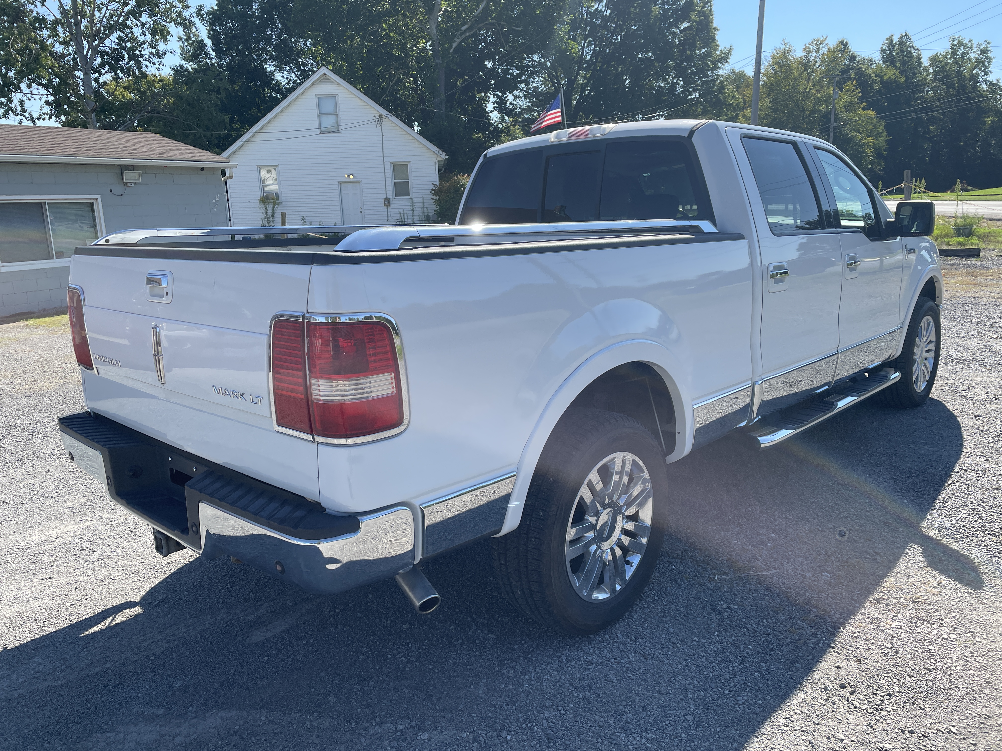 Used 2007 Lincoln Mark LT 4x4 image 5