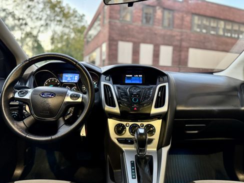 Used 2012 Ford Focus SE image 11