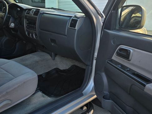 Used 2004 Chevrolet Colorado Z71 image 28