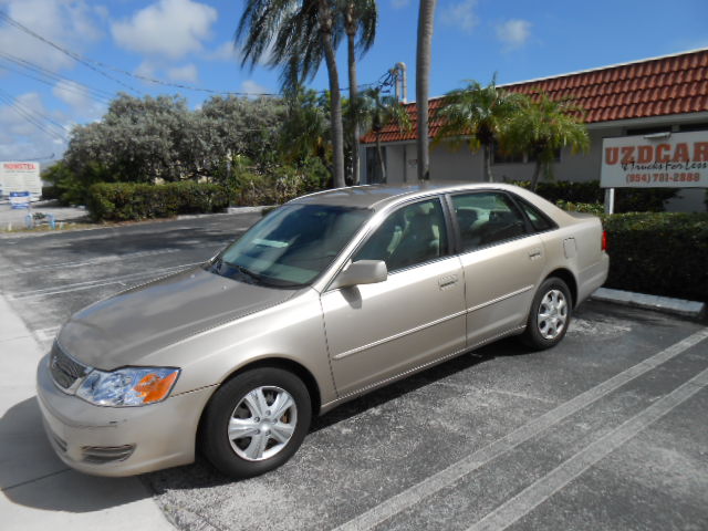 Used 2001 Toyota Avalon XL FWD image 1
