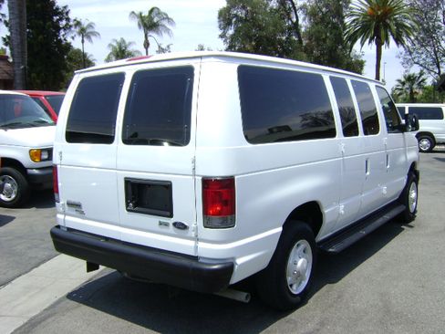 Used 2009 Ford E-150 and Econoline 150 image 5