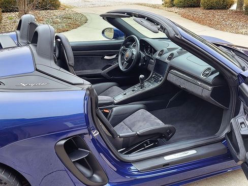 Used 2020 Porsche 718 Boxster Spyder image 35