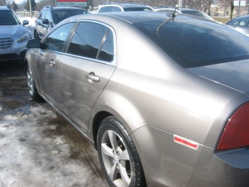 Used 2011 Chevrolet Malibu LT image 6