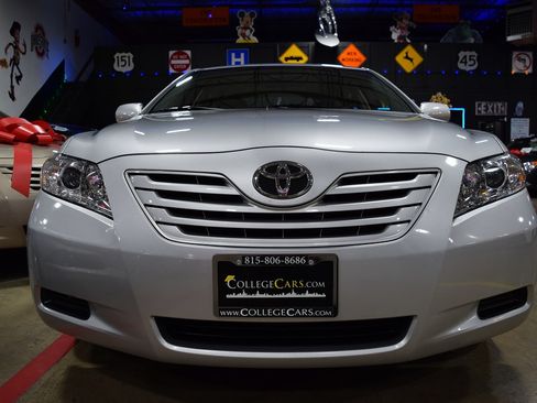 Used 2009 Toyota Camry LE image 10