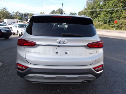 Used 2020 Hyundai Santa Fe SE image 6