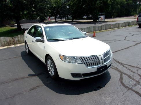 Used 2012 Lincoln MKZ AWD image 2