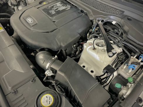 Used 2016 Land Rover Range Rover Sport SE image 27