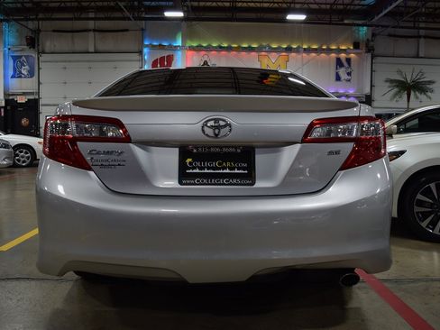 Used 2013 Toyota Camry SE image 9