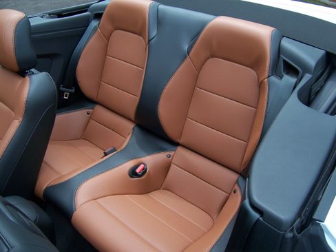 Used 2023 Ford Mustang Convertible RWD image 19