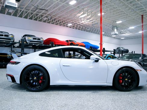 Used 2024 Porsche 911 Carrera 4S image 13