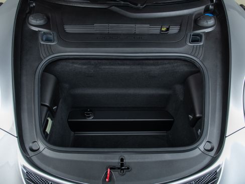 Used 2018 Porsche 911 GT2 RS image 30