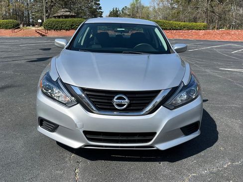Used 2018 Nissan Altima 2.5 S image 2