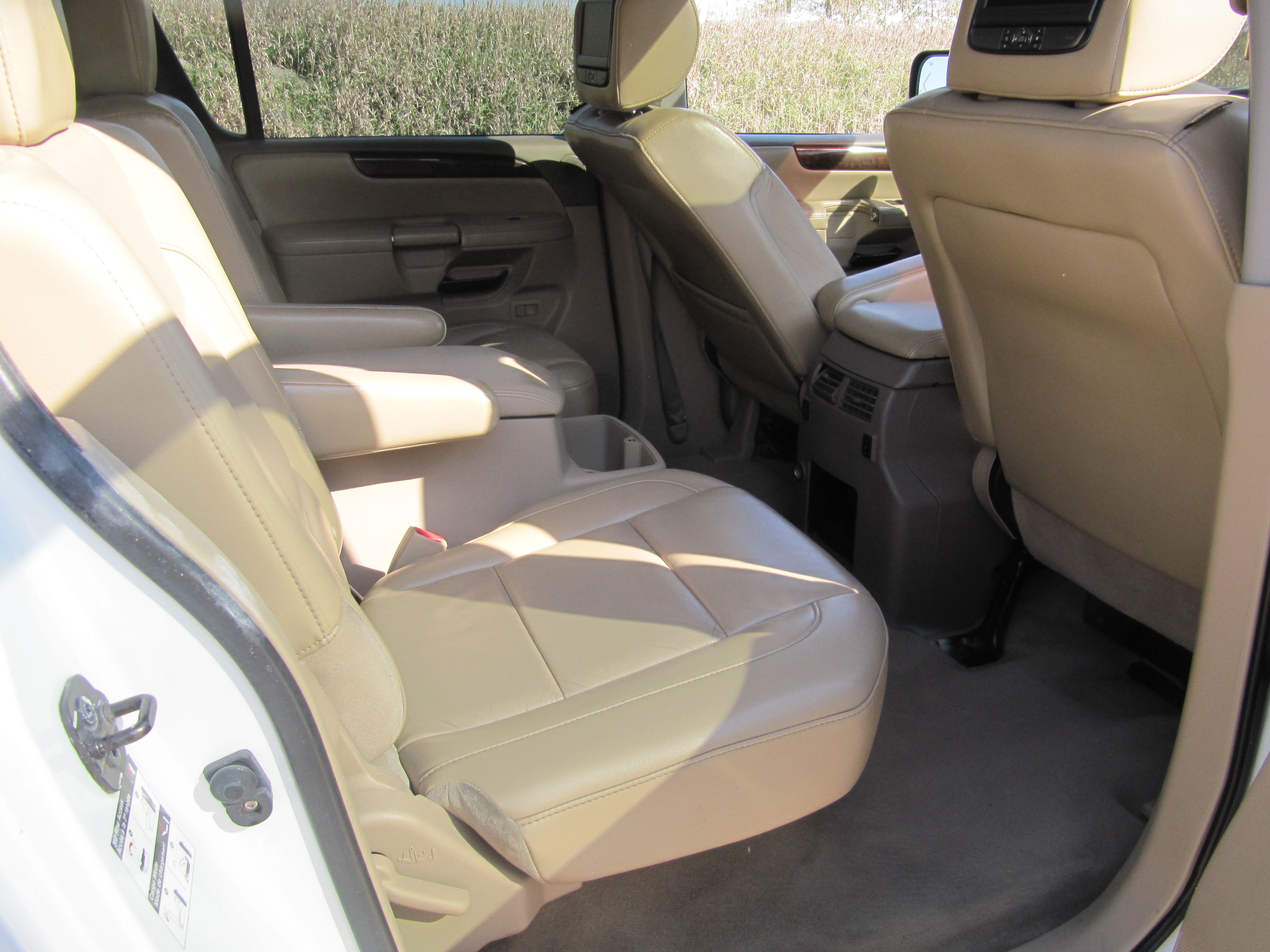 Used 2014 Nissan Armada Platinum AWD/4WD image 20