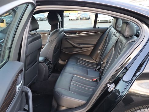 Used 2018 BMW 540i xDrive image 14