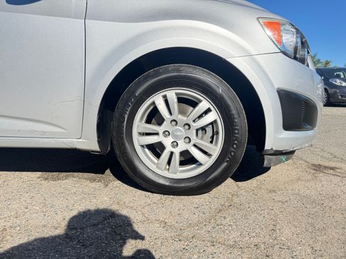 Used 2015 Chevrolet Sonic LT image 10
