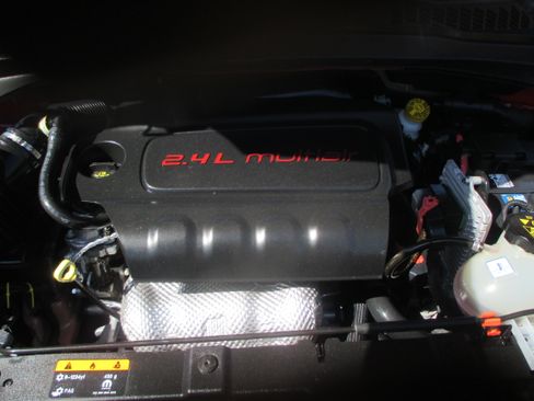 Used 2015 Jeep Renegade Latitude image 18