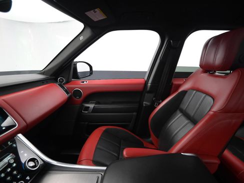 Used 2020 Land Rover Range Rover Sport HST image 30