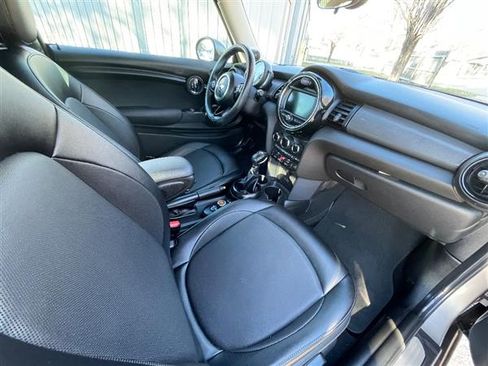 Used 2018 MINI Cooper image 15