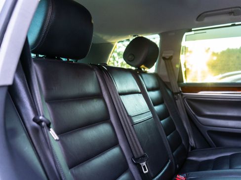 Used 2006 Volkswagen Touareg V10 TDI image 37