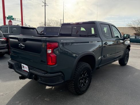 Used 2025 Chevrolet Silverado 1500 ZR2 image 6