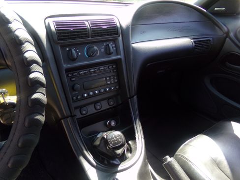 Used 2004 Ford Mustang Mach 1 image 14