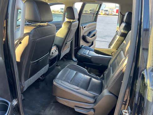 Used 2017 GMC Yukon XL Denali image 16