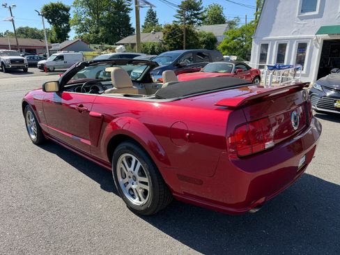 Used 2005 Ford Mustang GT Premium Convertible RWD image 25