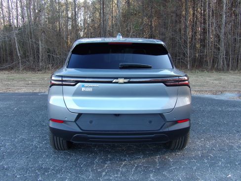 New 2026 Chevrolet Equinox EV LT image 12