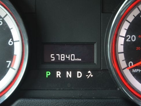 Used 2019 Dodge Grand Caravan SXT FWD image 29