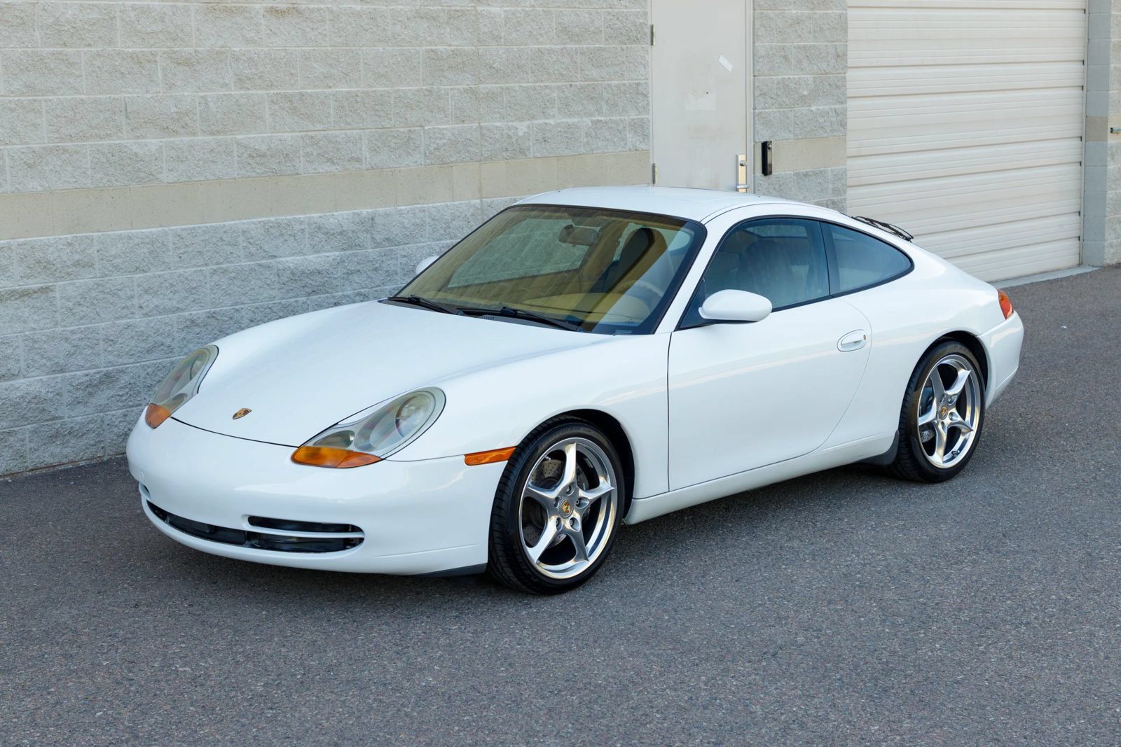 Used 1999 Porsche 911 Carrera image 2