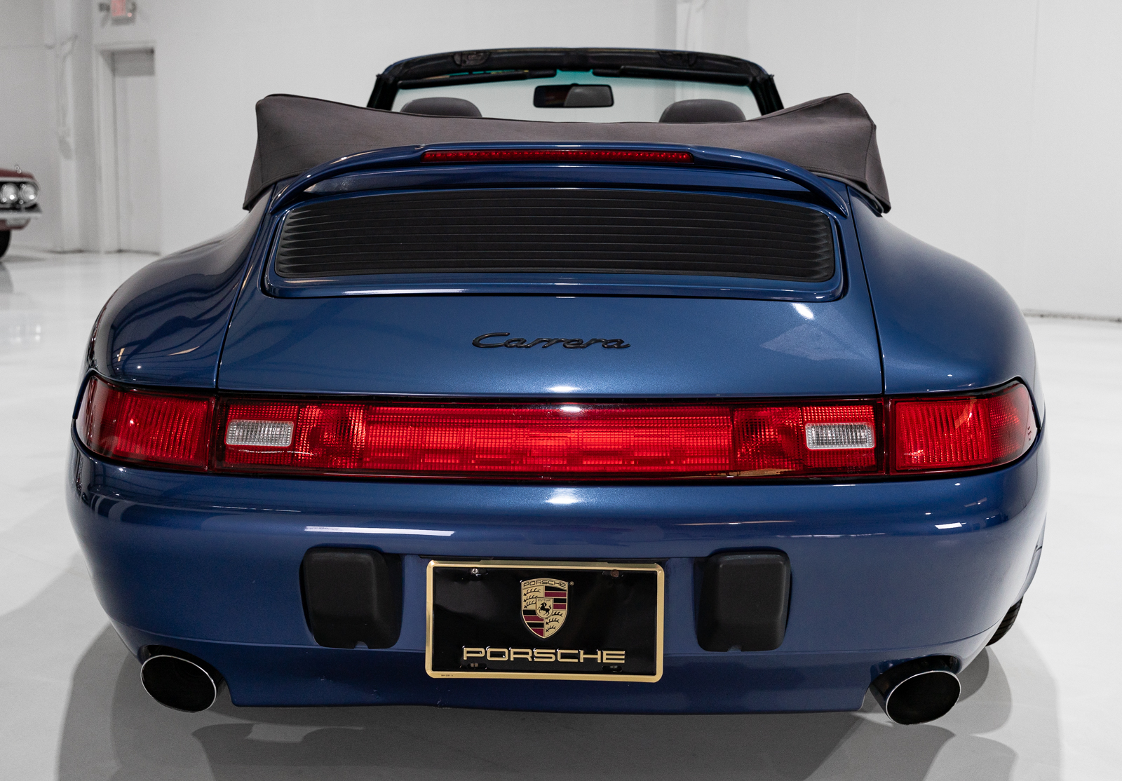 Used 1997 Porsche 911 Carrera Cabriolet RWD image 9