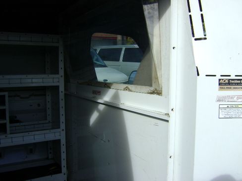 Used 2002 Ford E-350 and Econoline 350 image 8