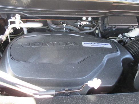 Used 2018 Honda Pilot AWD EX-L w/ Navigation & RES image 16