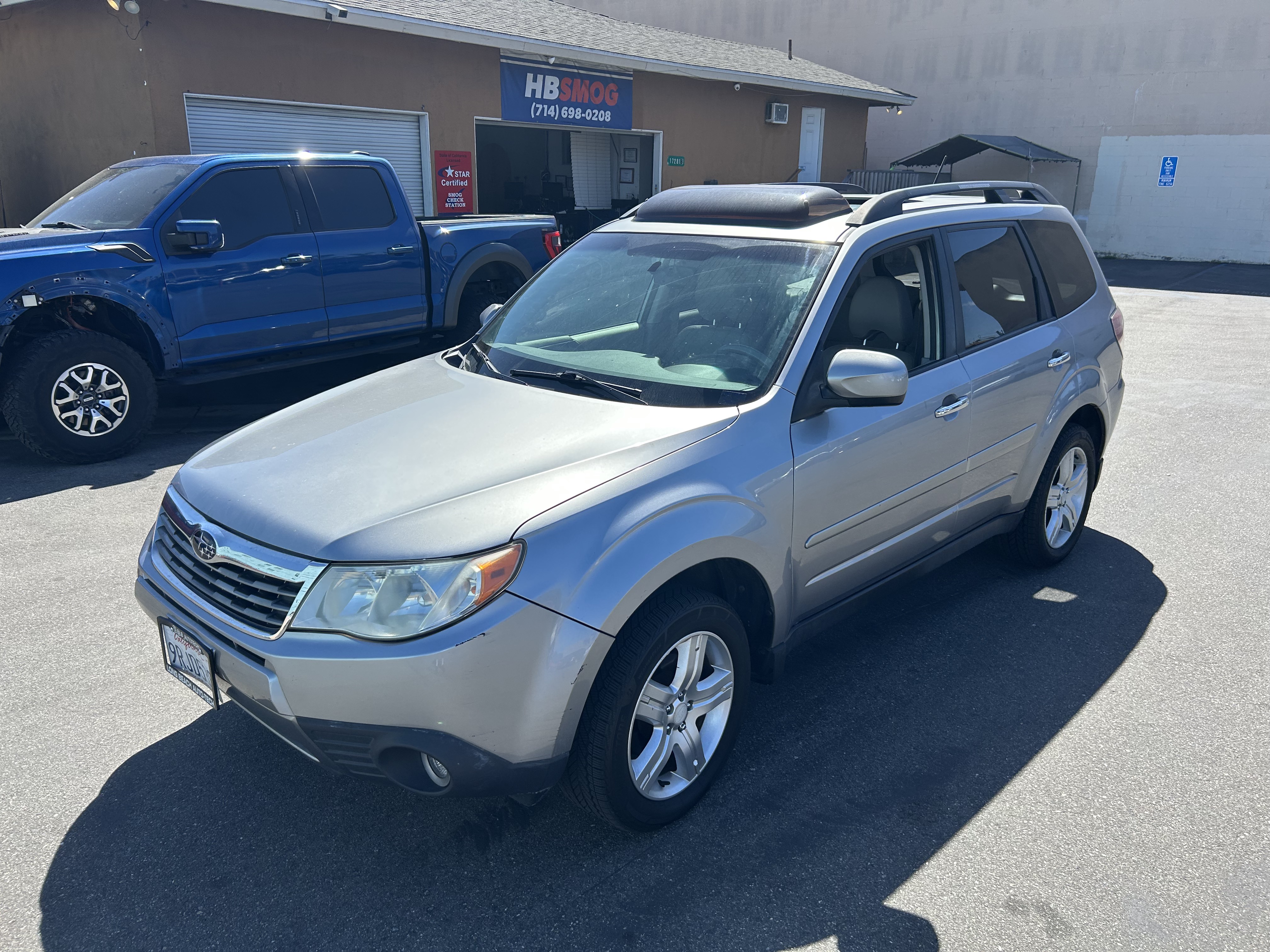 Used 2010 Subaru Forester 2.5X Limited AWD/4WD image 1