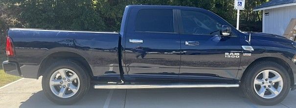 Used 2015 RAM 1500 2WD Crew Cab Sport image 1