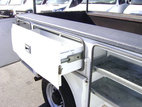 Used 2002 Ford F350 XL image 9